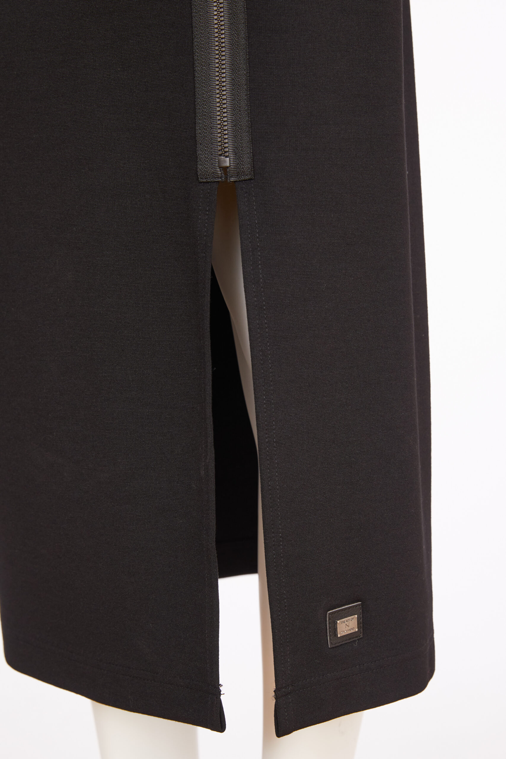 Naya Skirt With Zip Front - Image 4