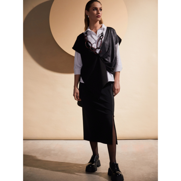 Naya Skirt With Zip Front