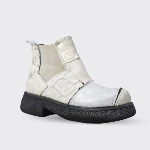 Papucei Cajae Boots White Pattern