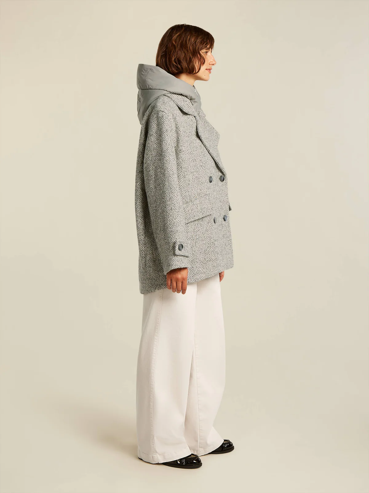 Beaumont Avril Short Coat In Soft Grey - Image 3