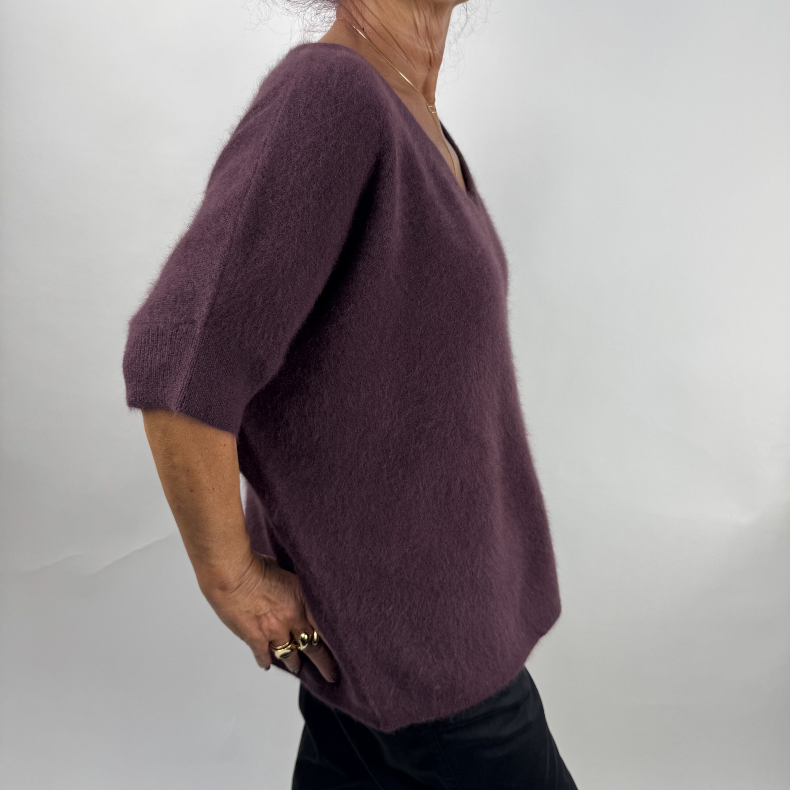 Estheme Raccoon Mix V Neck Sweater in Soja - Image 2