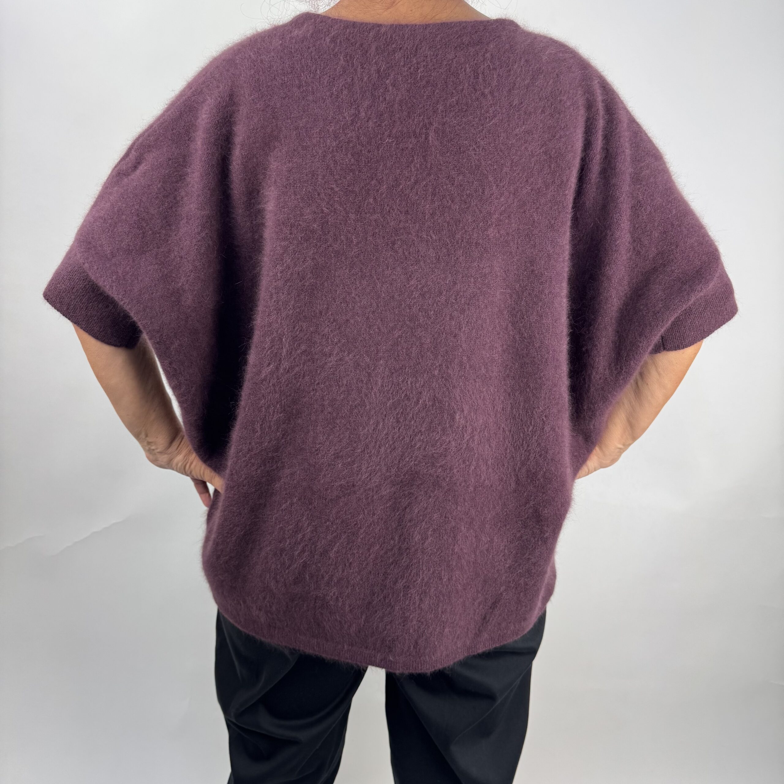 Estheme Raccoon Mix V Neck Sweater in Soja - Image 3