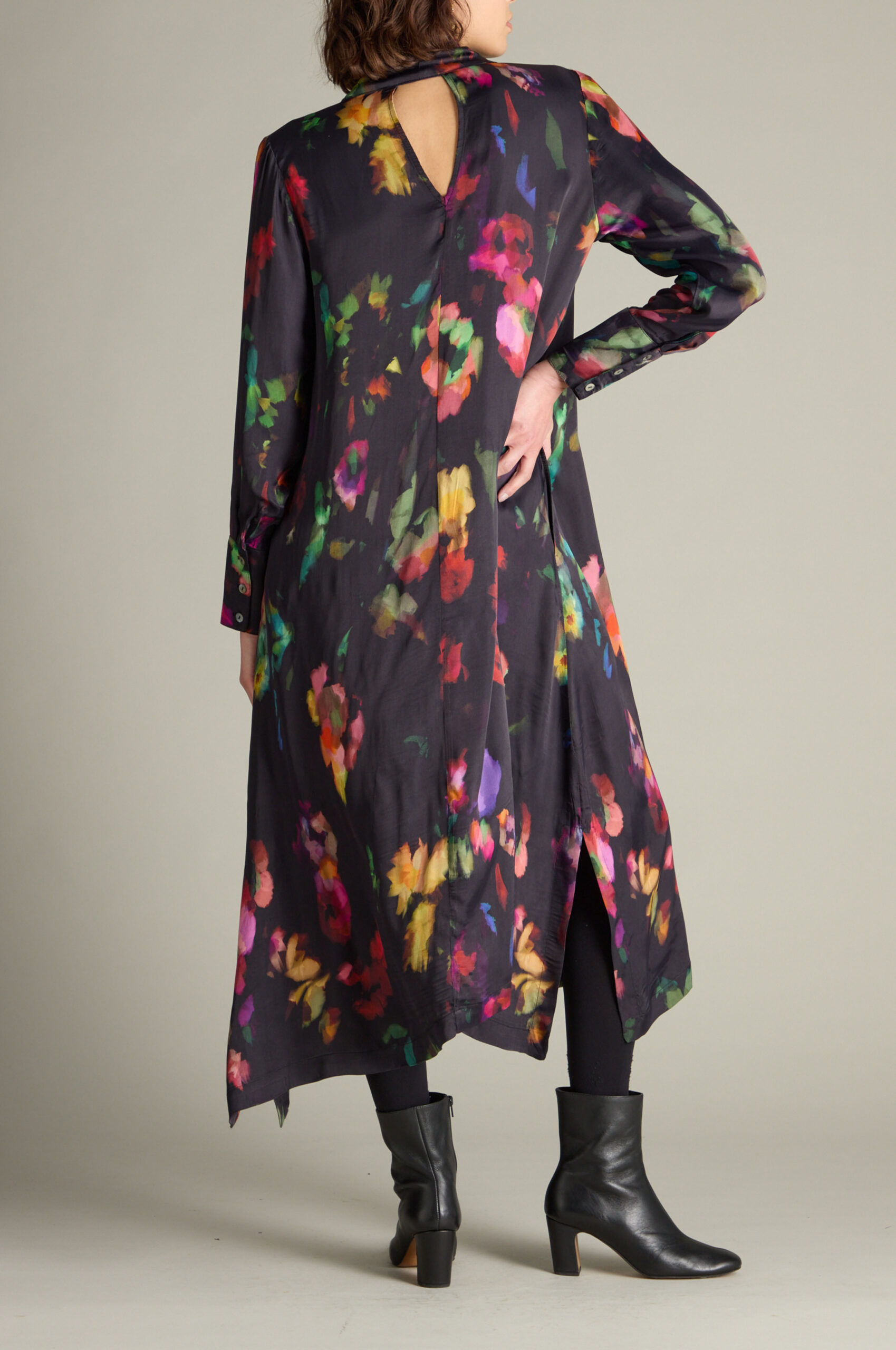 Sahara Abstract Painterly Floral Tie Neck Dress In Multi - Image 2