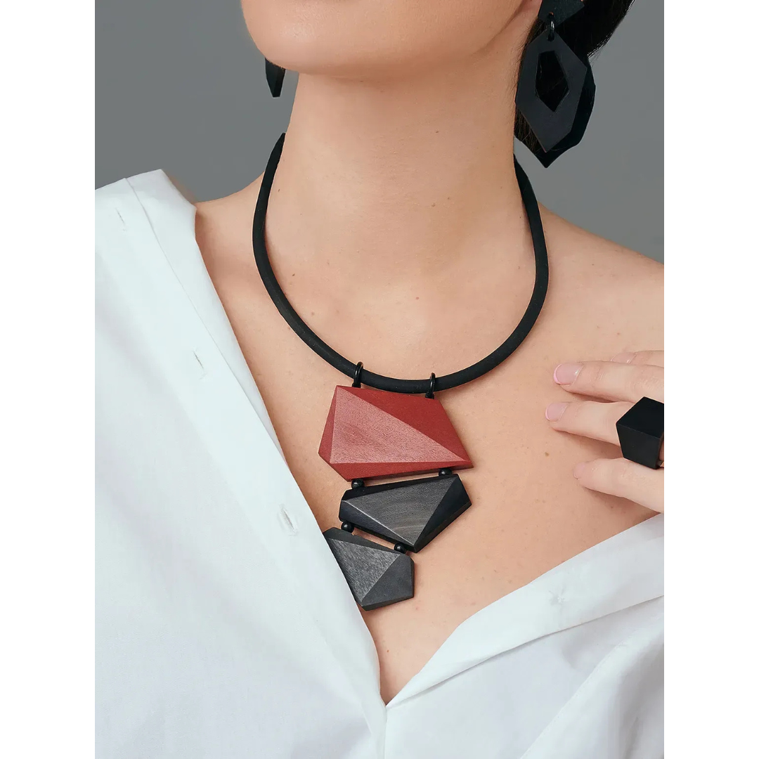 Indira Mango Wood Necklace In Black And Red
