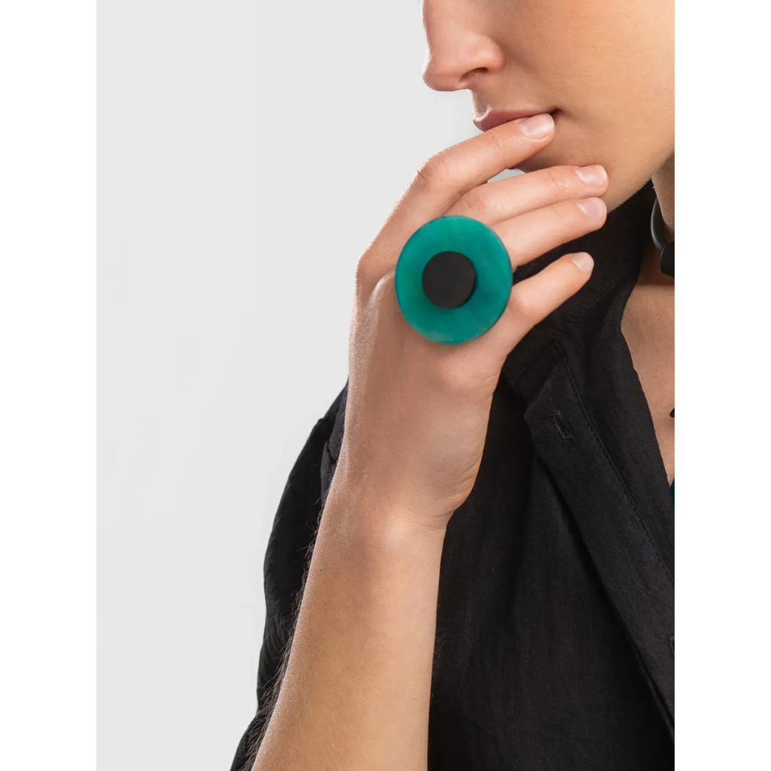 Indira Dyed Horn Ring Green
