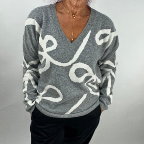 Estheme Cashmere Sweater with Bow Tie Motif