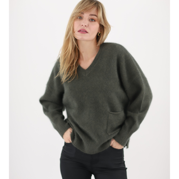 Estheme Raccoon V Neck Sweater with Pocket in Vegetable