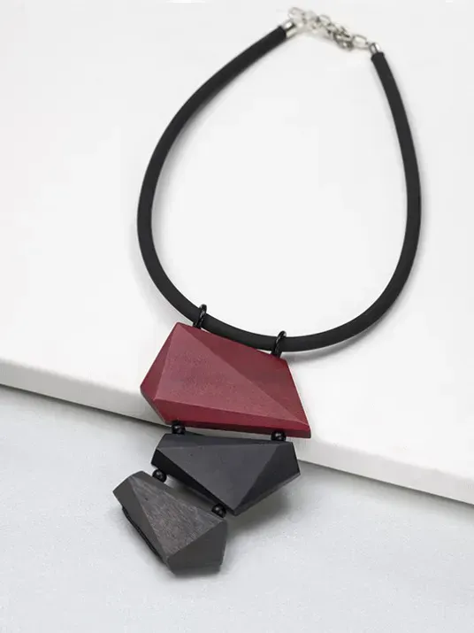 Indira Mango Wood Necklace In Black And Red - Image 2