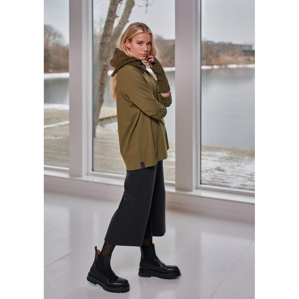 Henriette Steffensen Fleece Wrist Warmer in Moss - Image 4