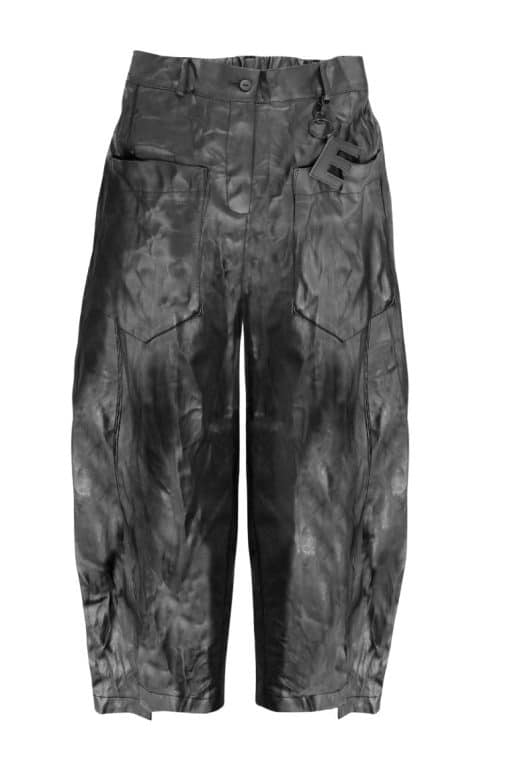 Elsewhere Round Shaped Trouser in Black - Image 4