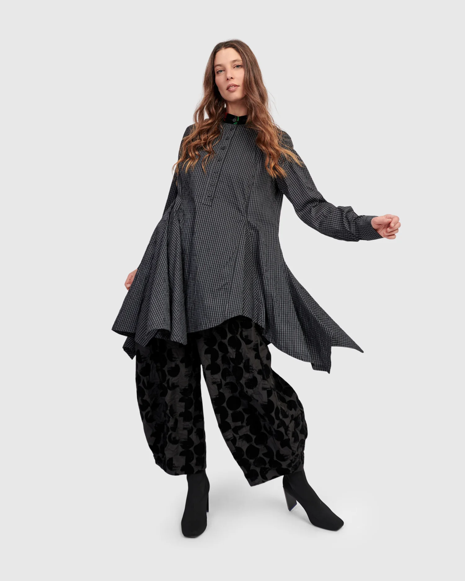 Alembika Tunic Pinstripe Grid With Velvet Print Collar - Image 4