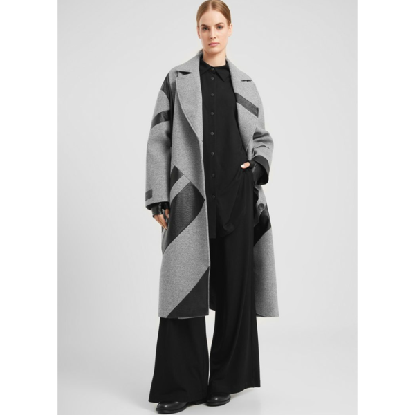 Elsewhere Contrast Panel Coat in Gray