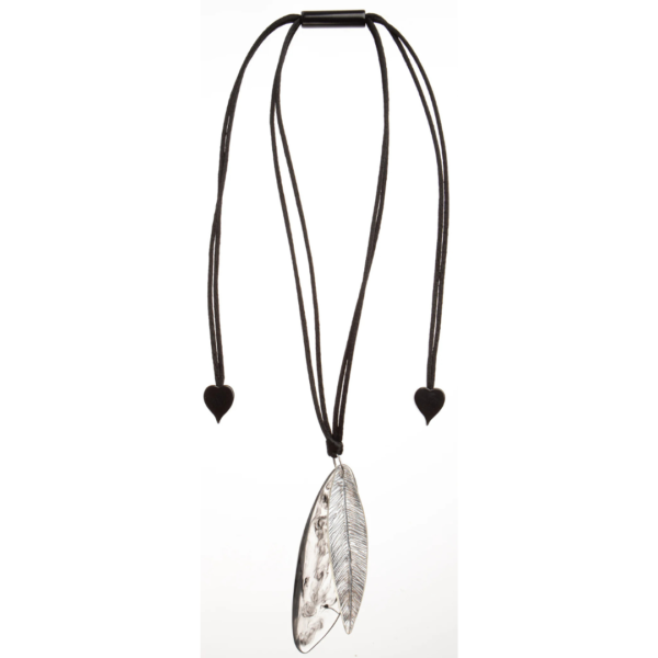 Zsiska Leaf Necklace In Grey