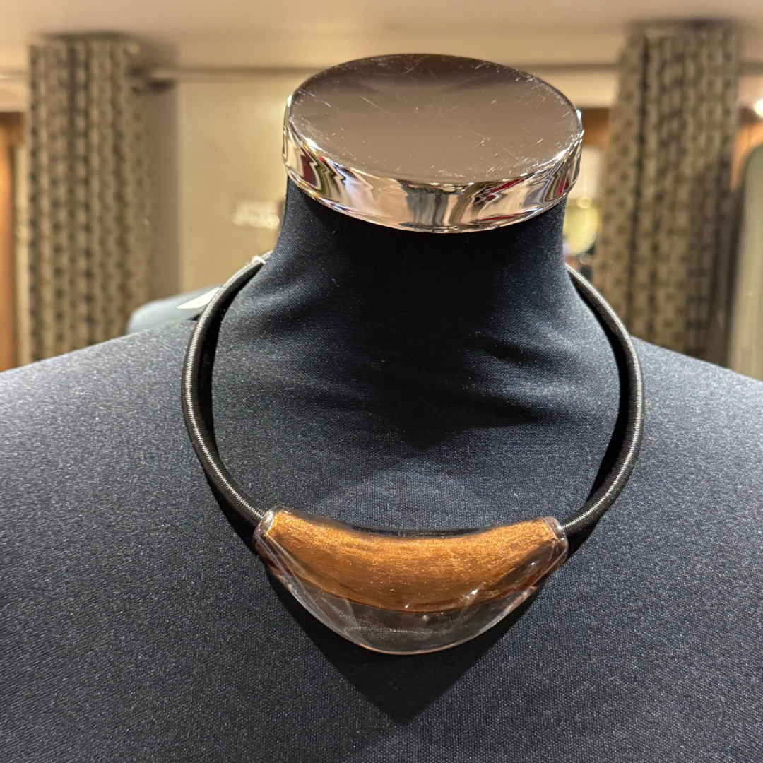 Zsiska Short Necklace In Cognac