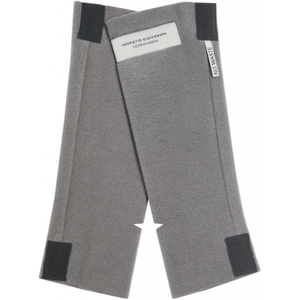 Henriette Steffensen Wrist Warmers in Elephant