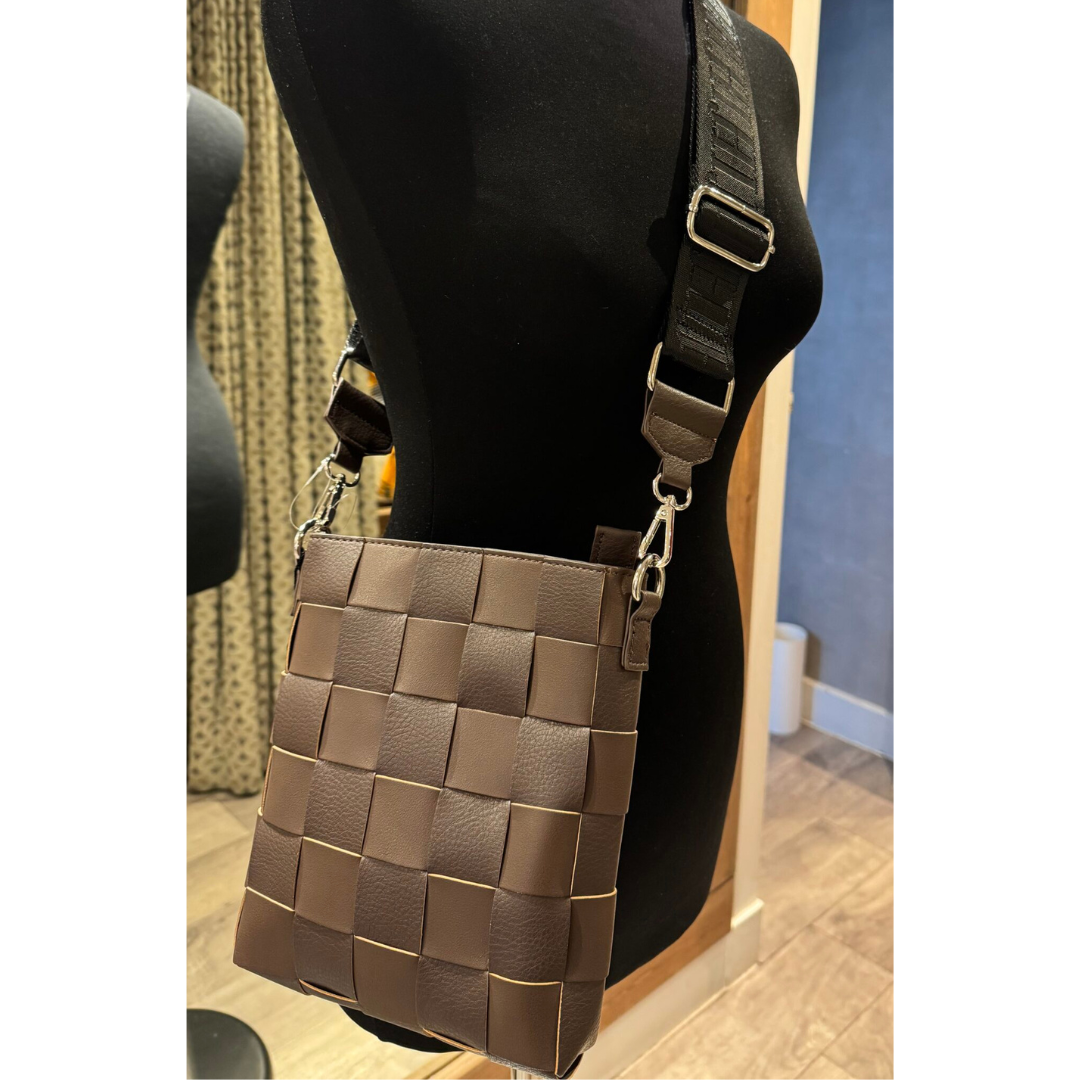 Ilse Jacobsen Chip13 Small Shoulder Bag In Chocolate Brown