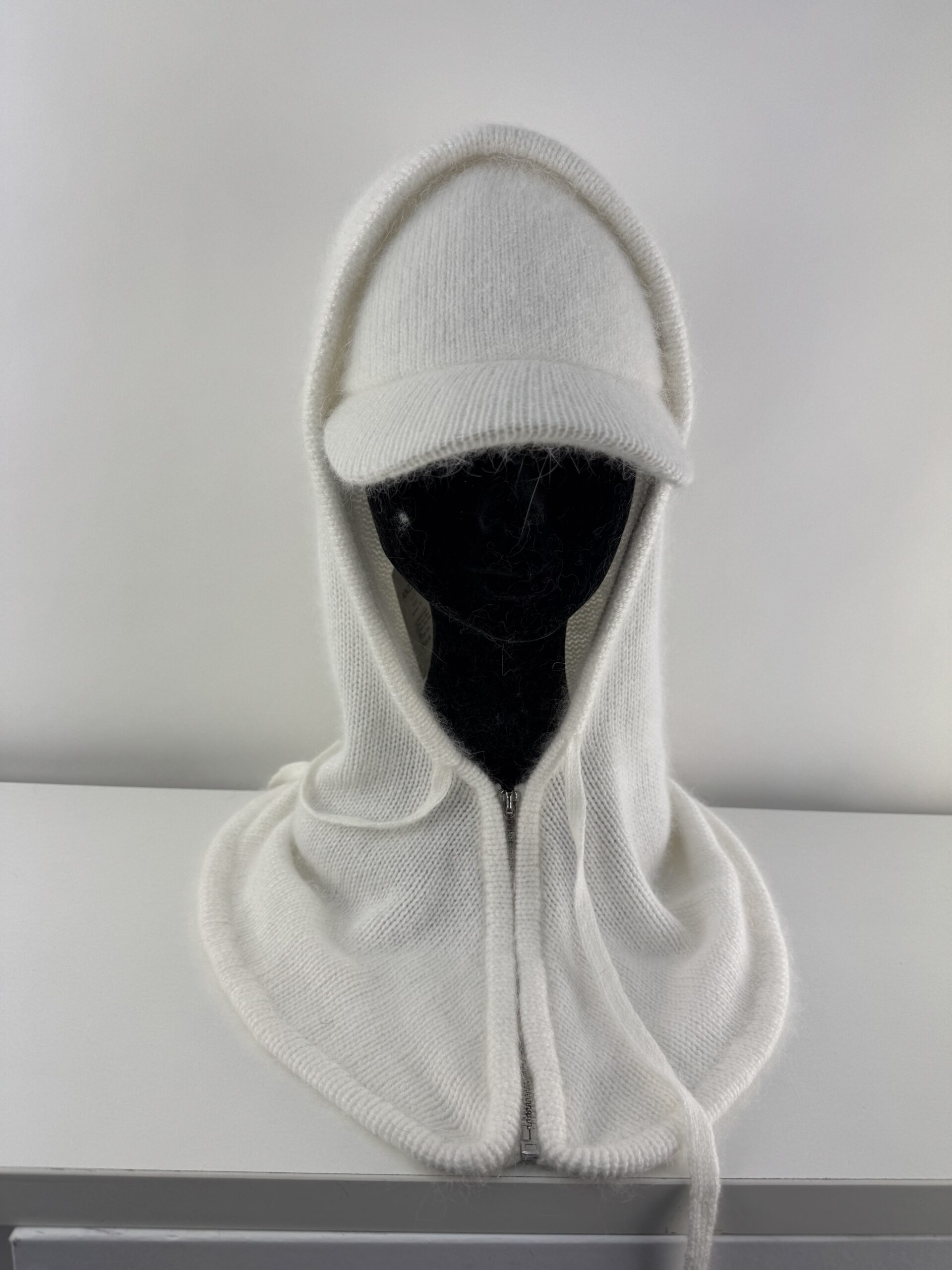 Rabionek Angora Mix Cap In Winter White - Image 4