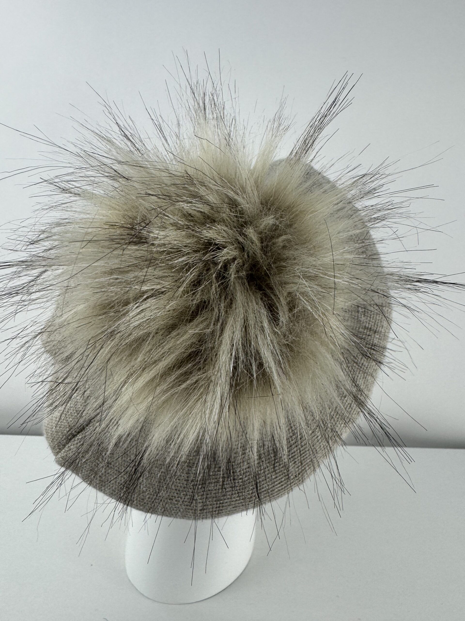 Rabionek Wool Beret With Pom Pom In Taupe - Image 4