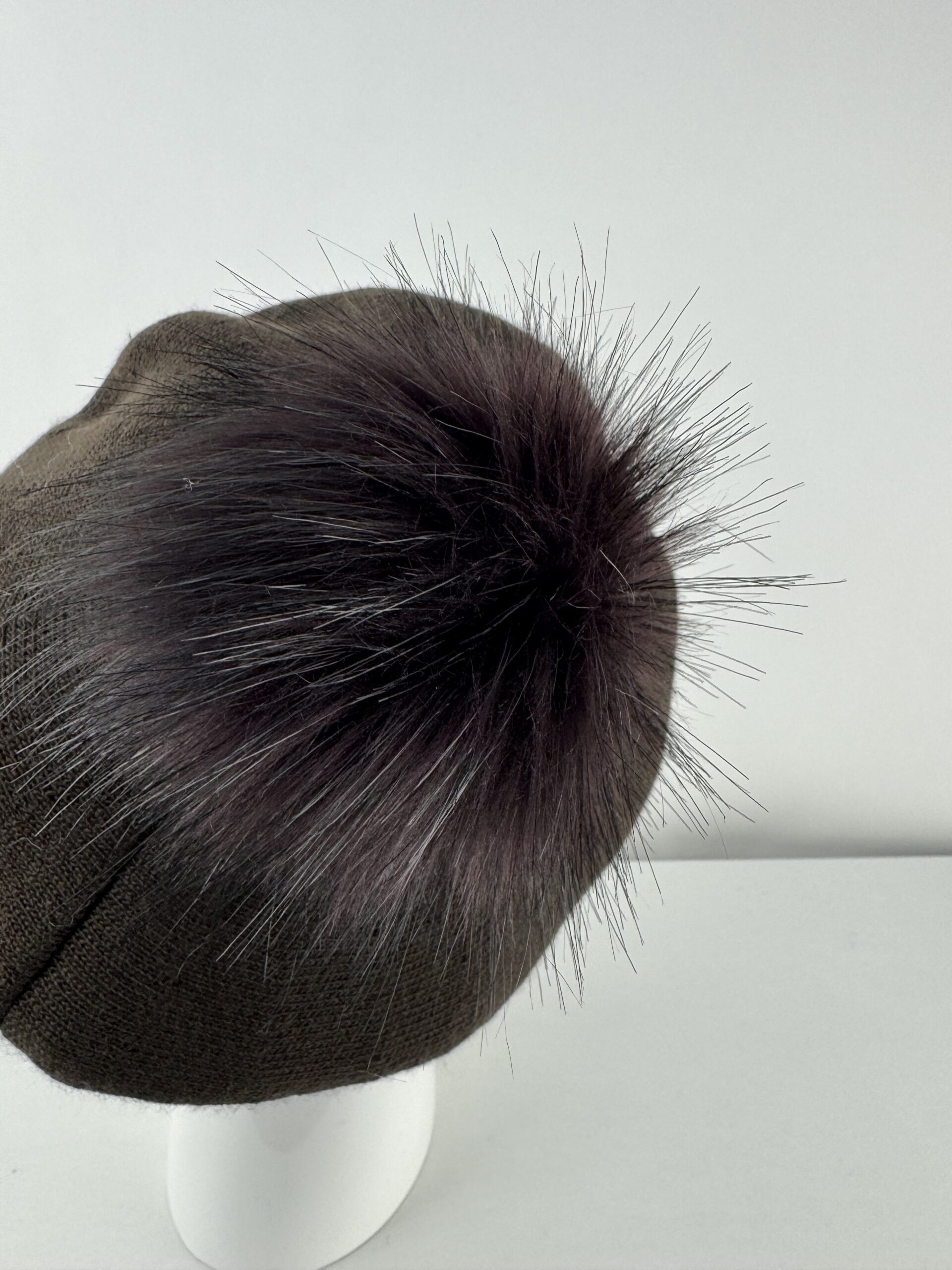 Rabionek Wool Beret With Pom Pom In Brown - Image 4