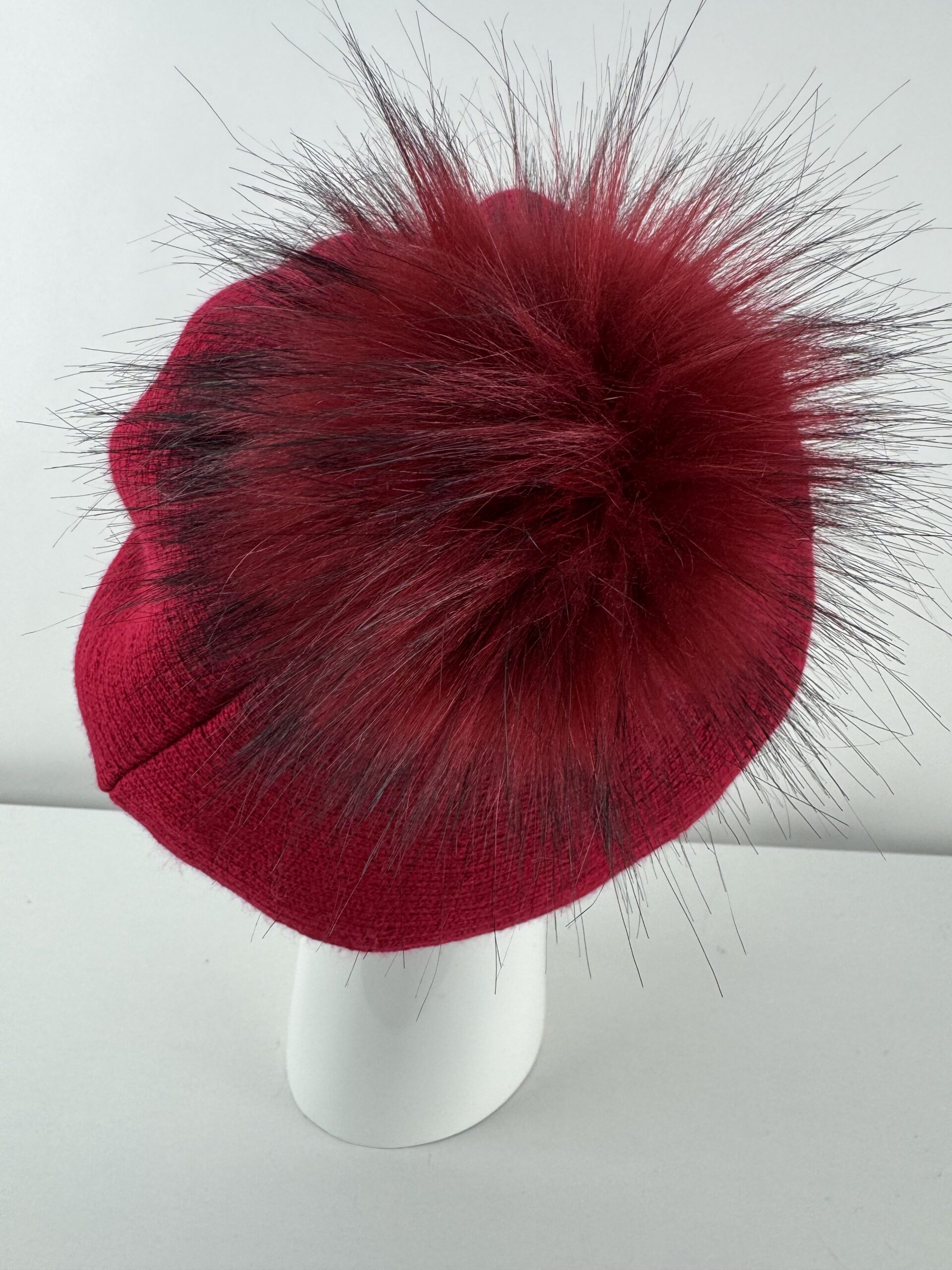 Rabionek Wool Beret With Pom Pom In Red - Image 4
