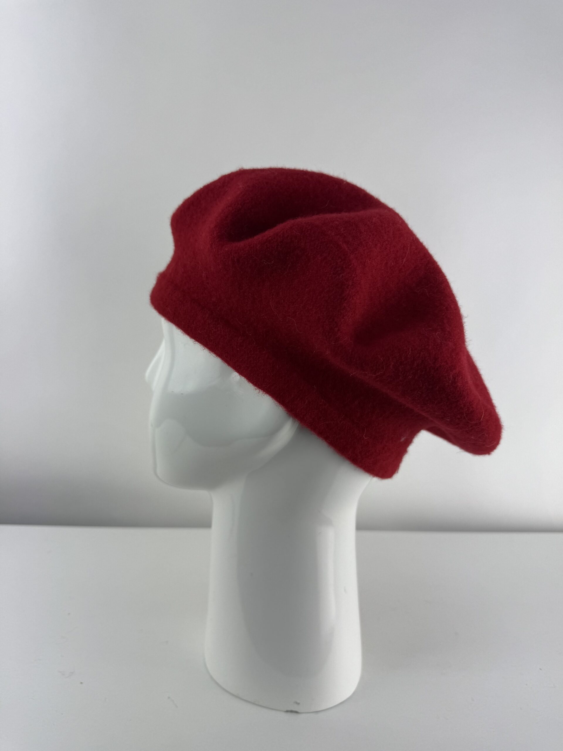 Rabionek Beret With Flower In Red - Image 4