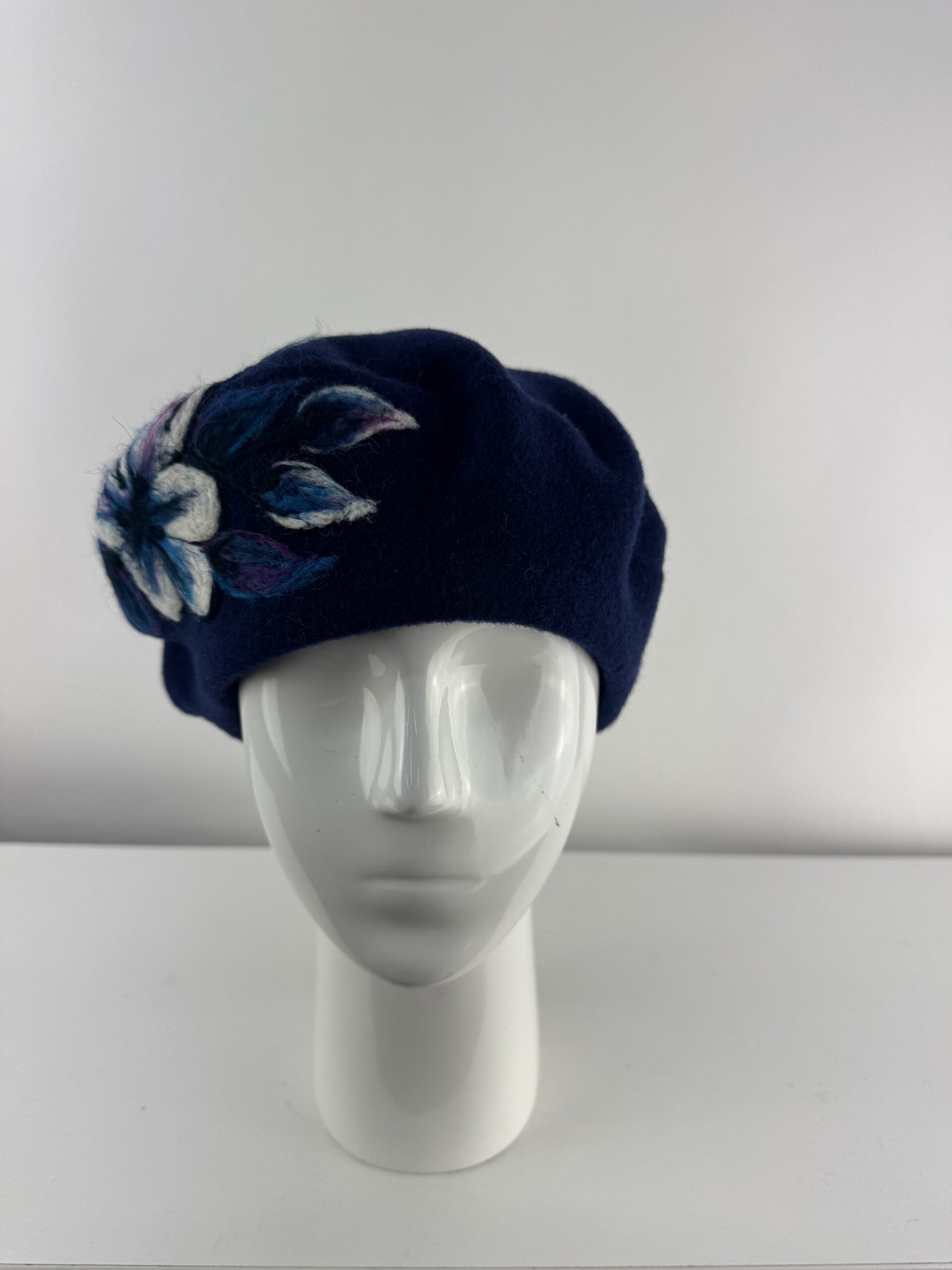 Rabionek Beret With flower In Blue - Image 2