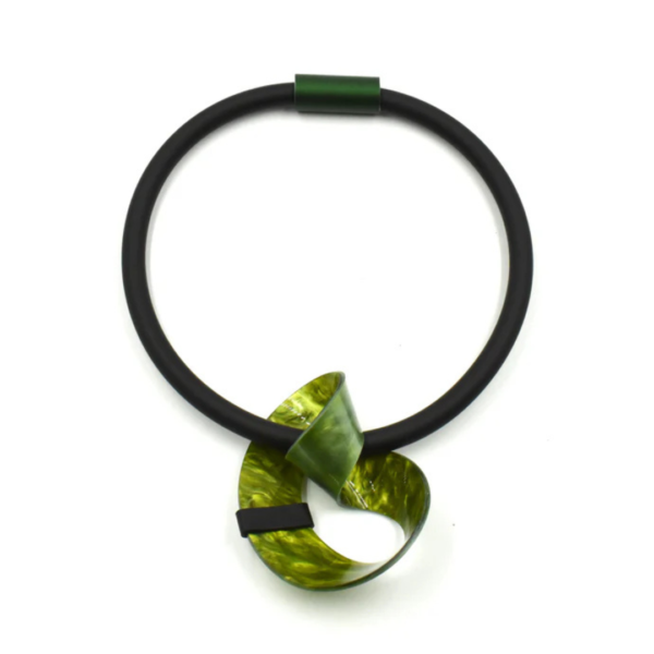 Christina Brampti Short Rubber Necklace K2444 With Plexiglass In Green