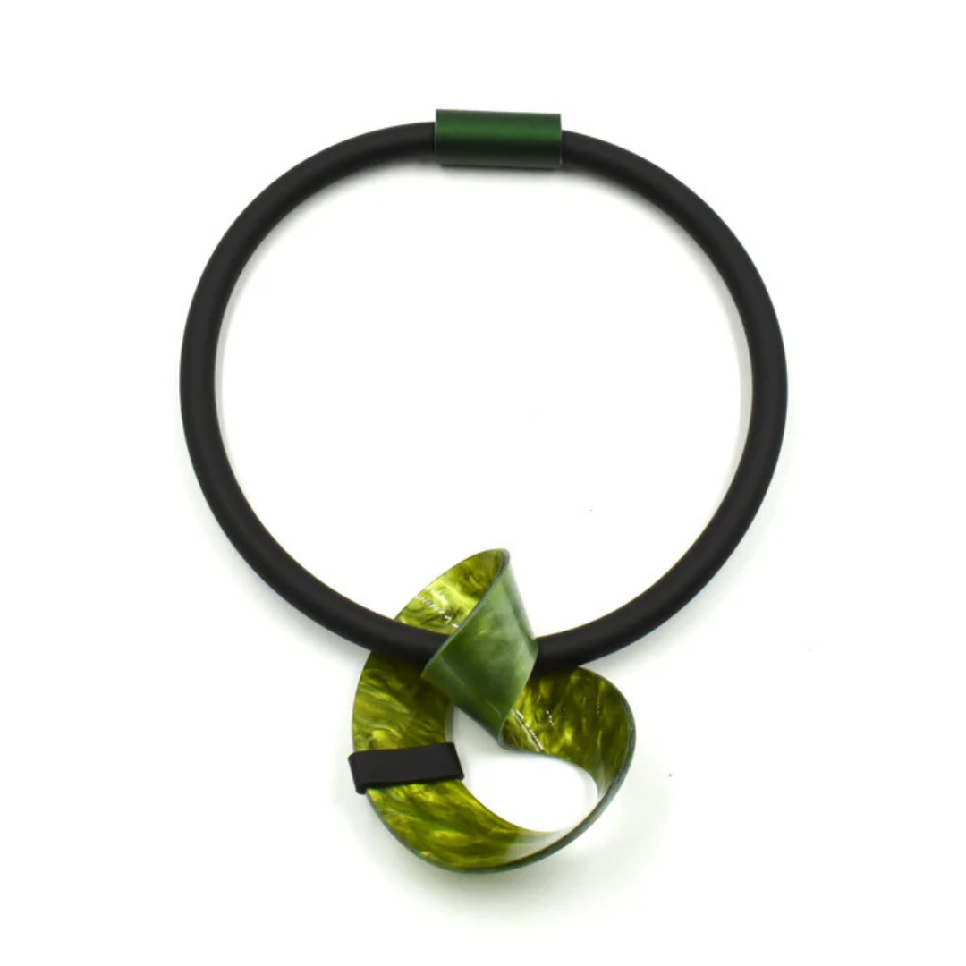 Christina Brampti Short Rubber Necklace K2444 With Plexiglass In Green