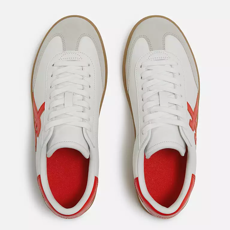 Fitflop The Dash T-Toe Leather Trainers In White/Tomato - Image 2