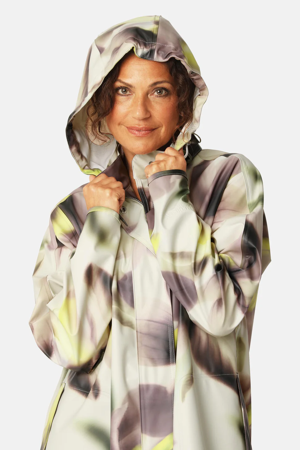 Ilse Jacobsen Rain Coat in Light Photoristic Flower - Image 3