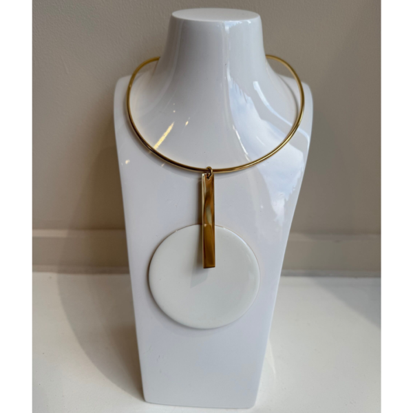 Sonata Short Necklace With Disc In Cream