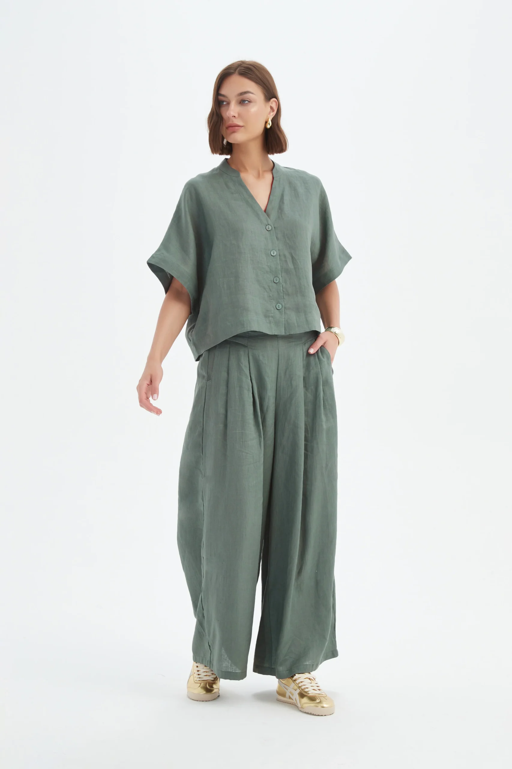 Tirelli Boxy Button Linen Shirt In Petrol - Image 3