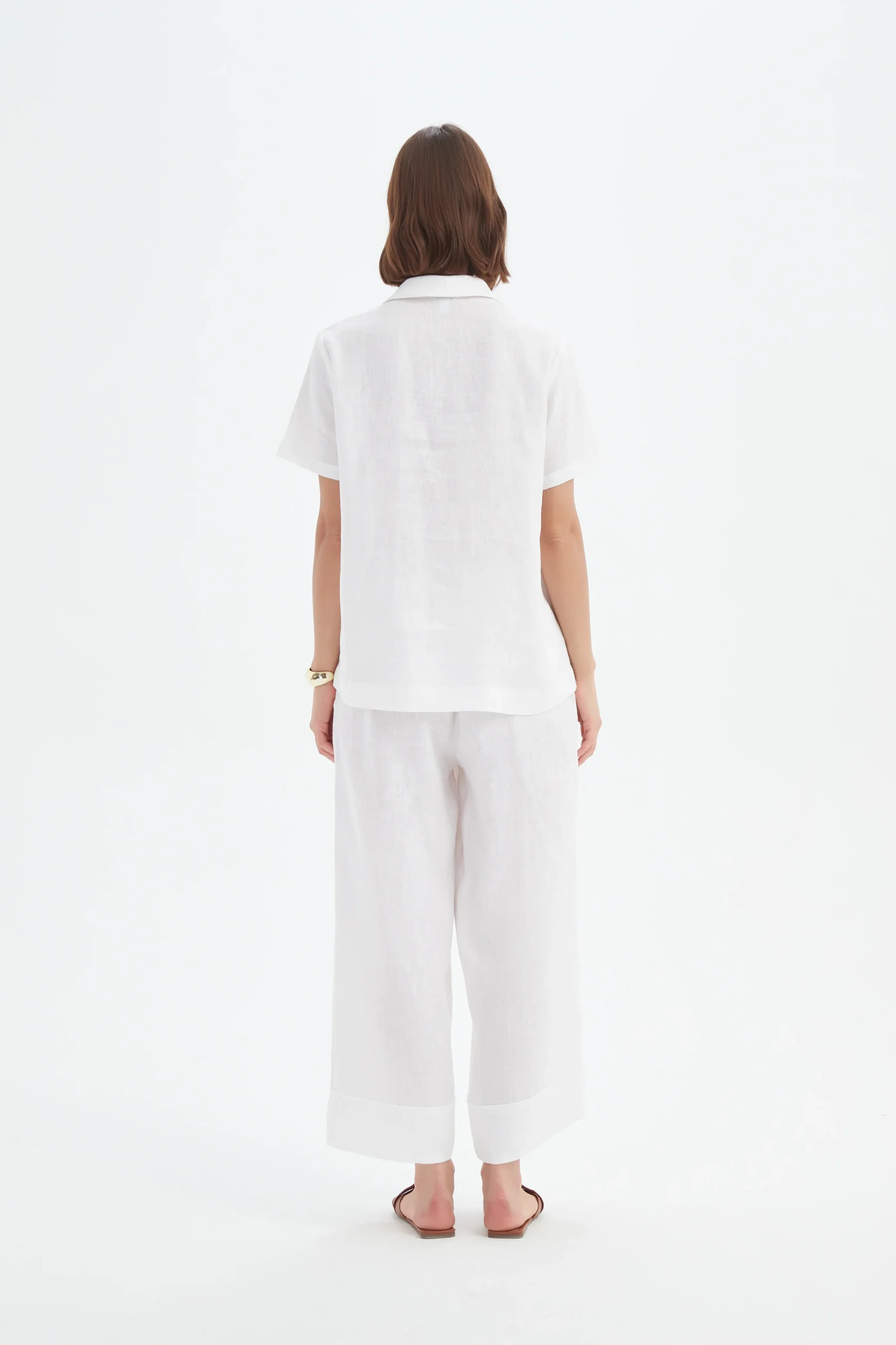 Tirelli Shawl Collar Pleat Linen Top In White - Image 5