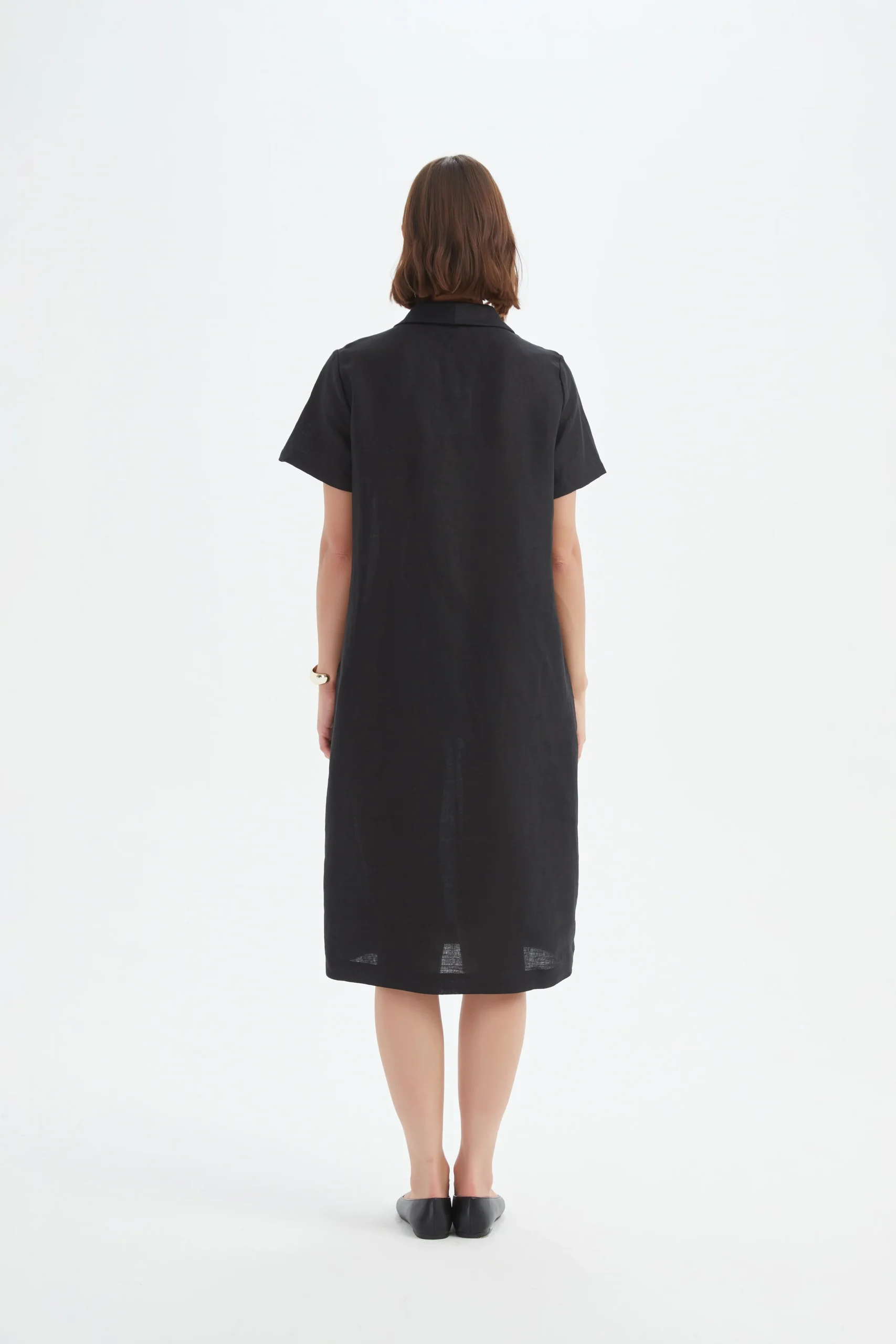 Tirelli Shawl Collar Pleat Linen Dress In Black - Image 5