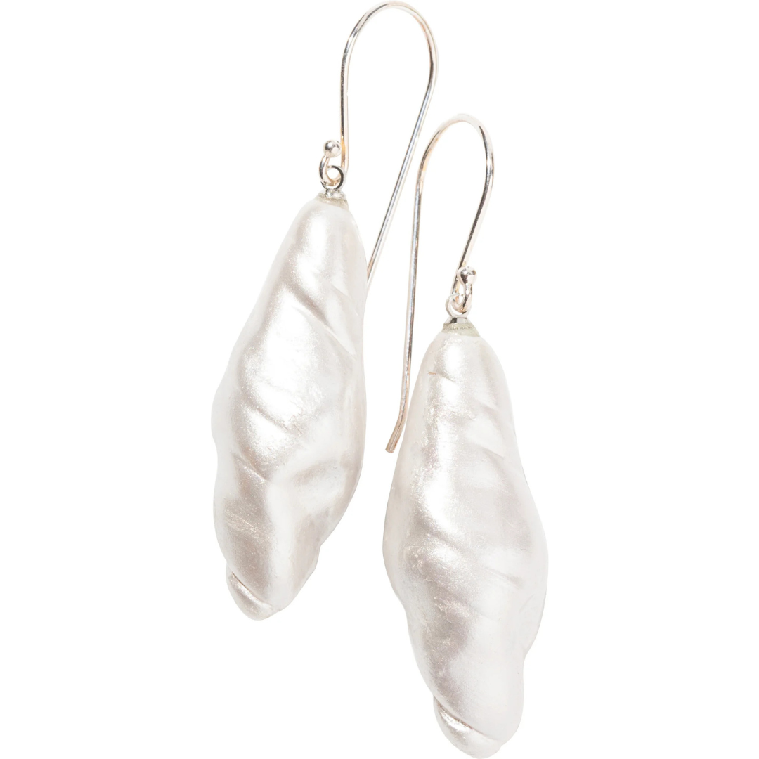Zsiska Earrings with Pearl Shell Shaped Drops